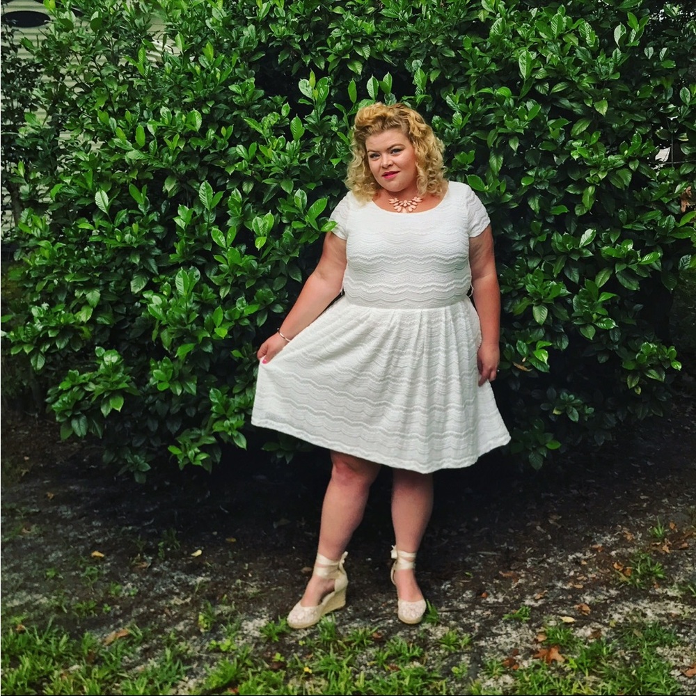 White Eyelet Short Sleeve Stretchy Dress Barn Sundress 16 XL